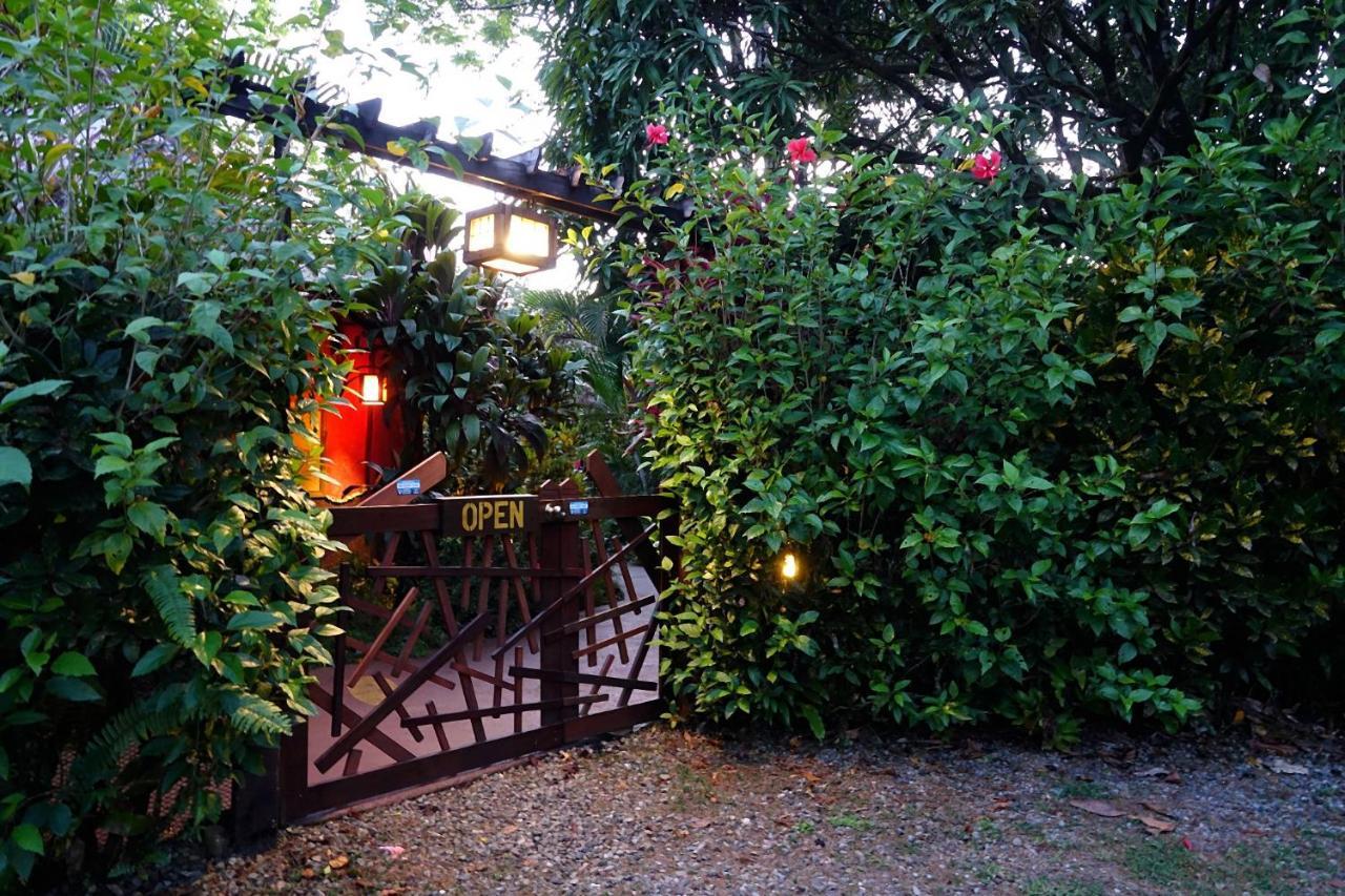 Dos Casitas Villa Ojochal Exterior foto